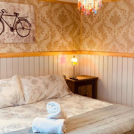 Arte Brisa Hostal Boutique Puerto Natales Luaran gambar