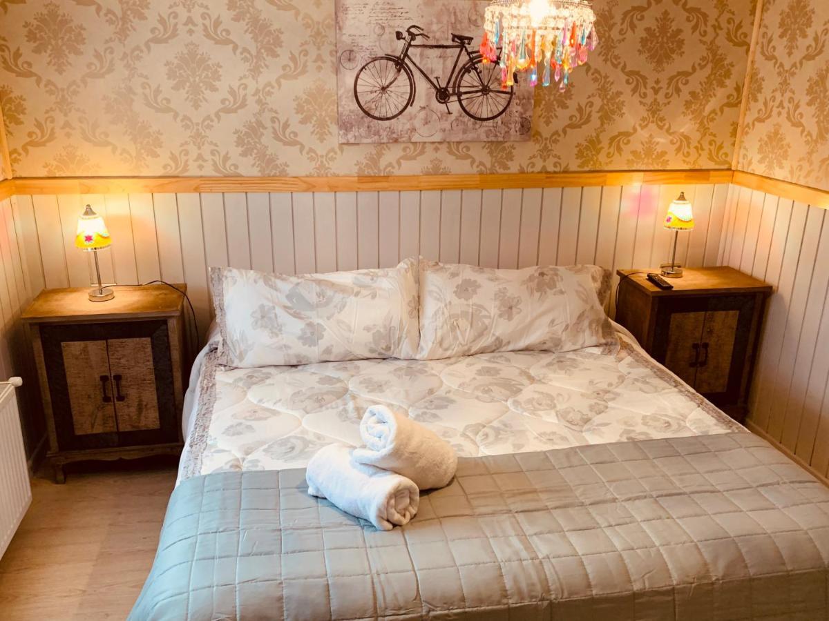 Arte Brisa Hostal Boutique Puerto Natales Luaran gambar