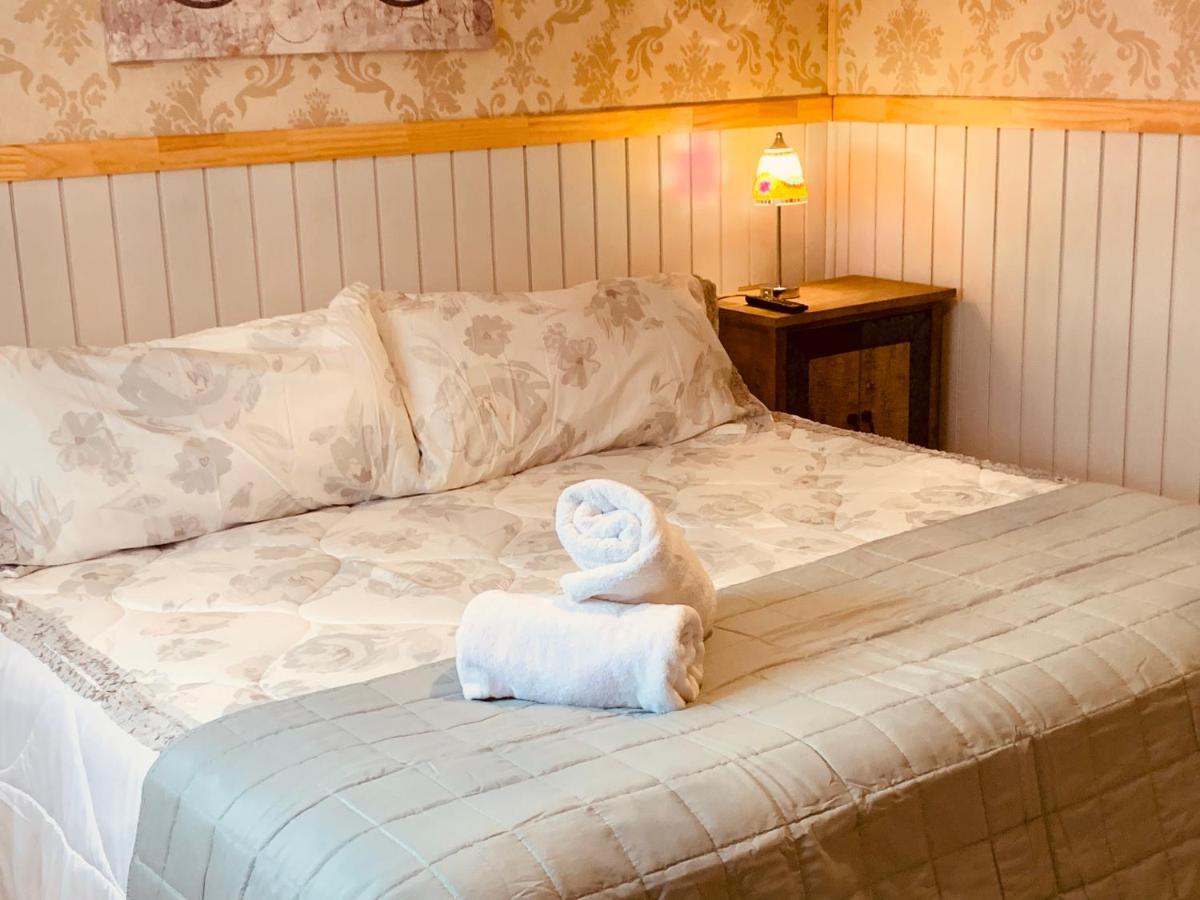 Arte Brisa Hostal Boutique Puerto Natales Luaran gambar