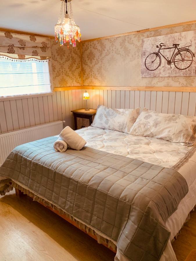 Arte Brisa Hostal Boutique Puerto Natales Luaran gambar