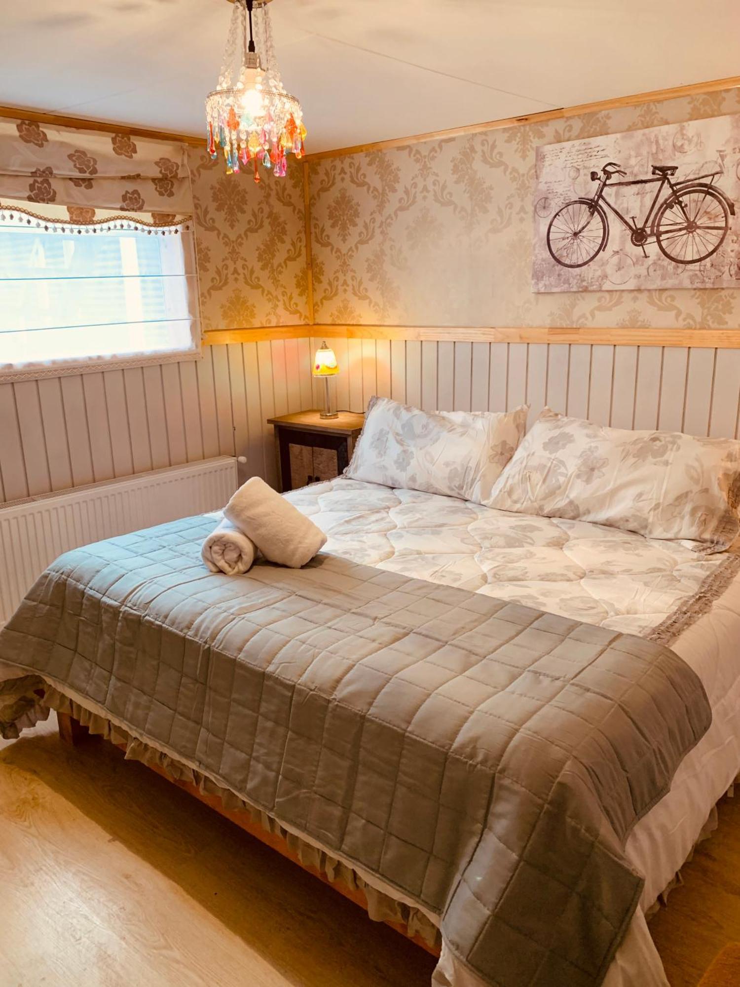 Arte Brisa Hostal Boutique Puerto Natales Luaran gambar