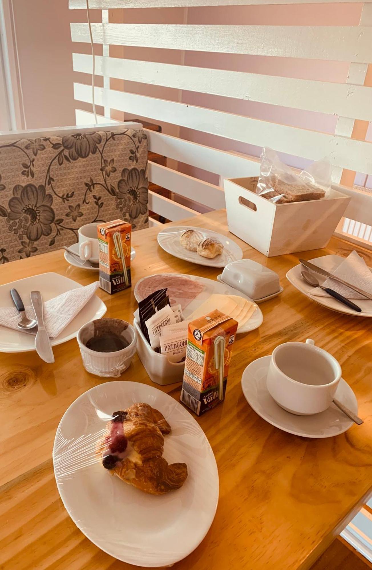 Arte Brisa Hostal Boutique Puerto Natales Luaran gambar