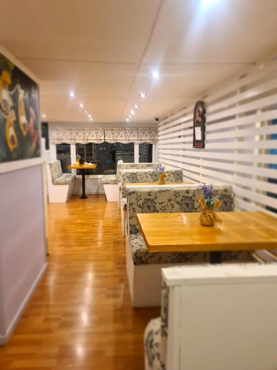 Arte Brisa Hostal Boutique Puerto Natales Luaran gambar